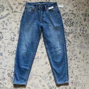 NWT Old Navy Women’s High- Rise Jean